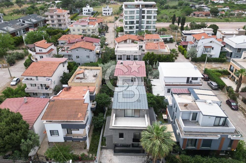 İzmir Güzelbahçe Yalı Satılık Müstakil Villa 3+1 Tripleks