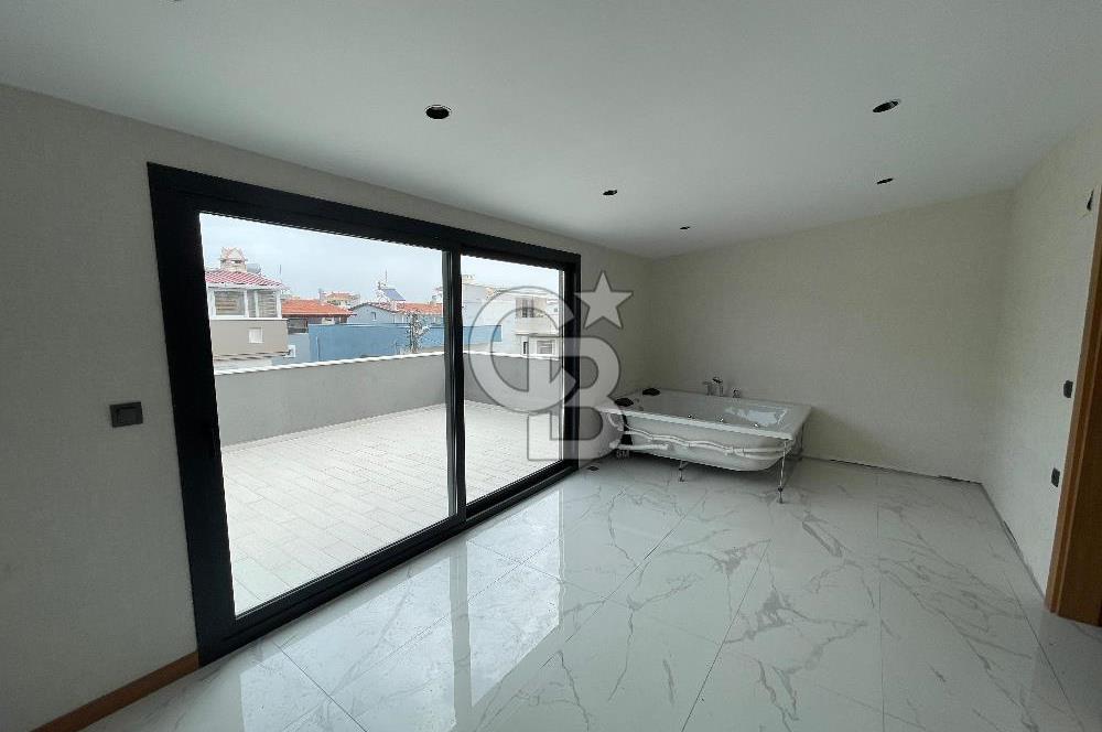 İzmir Güzelbahçe Yalı Satılık Müstakil Villa 3+1 Tripleks