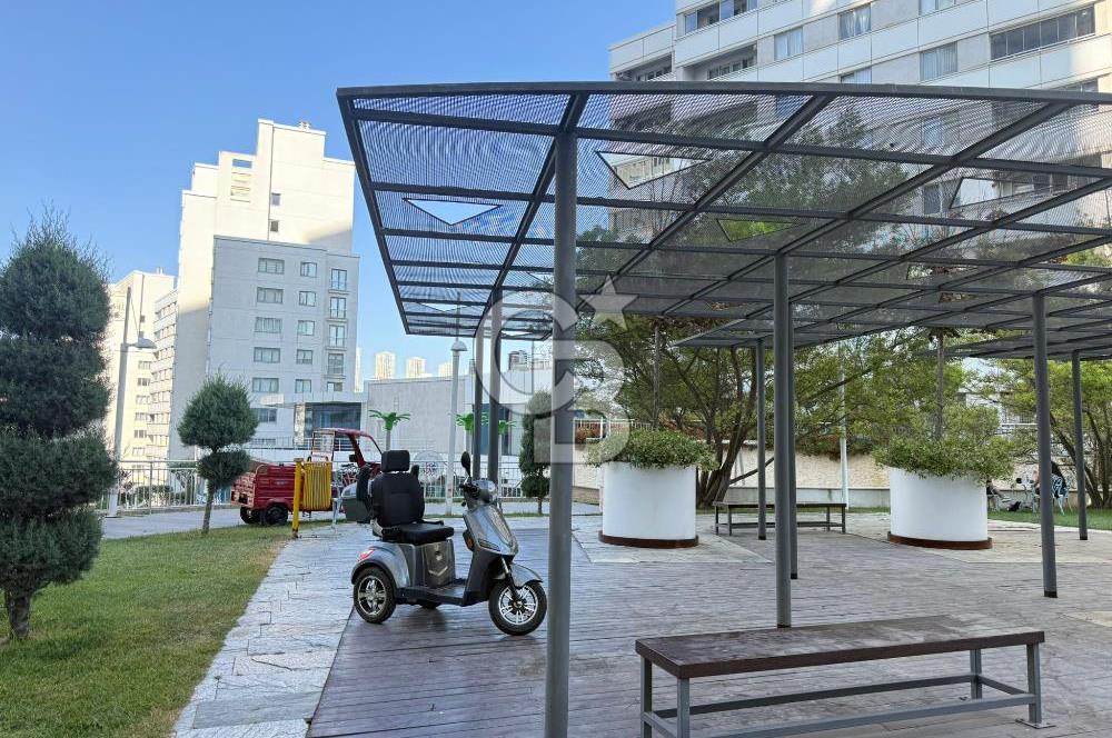 SPRADON VADİ'DE PEYZAJ MANZARALI, HAVUZLU, SAUNALI 2+1 DAİRE