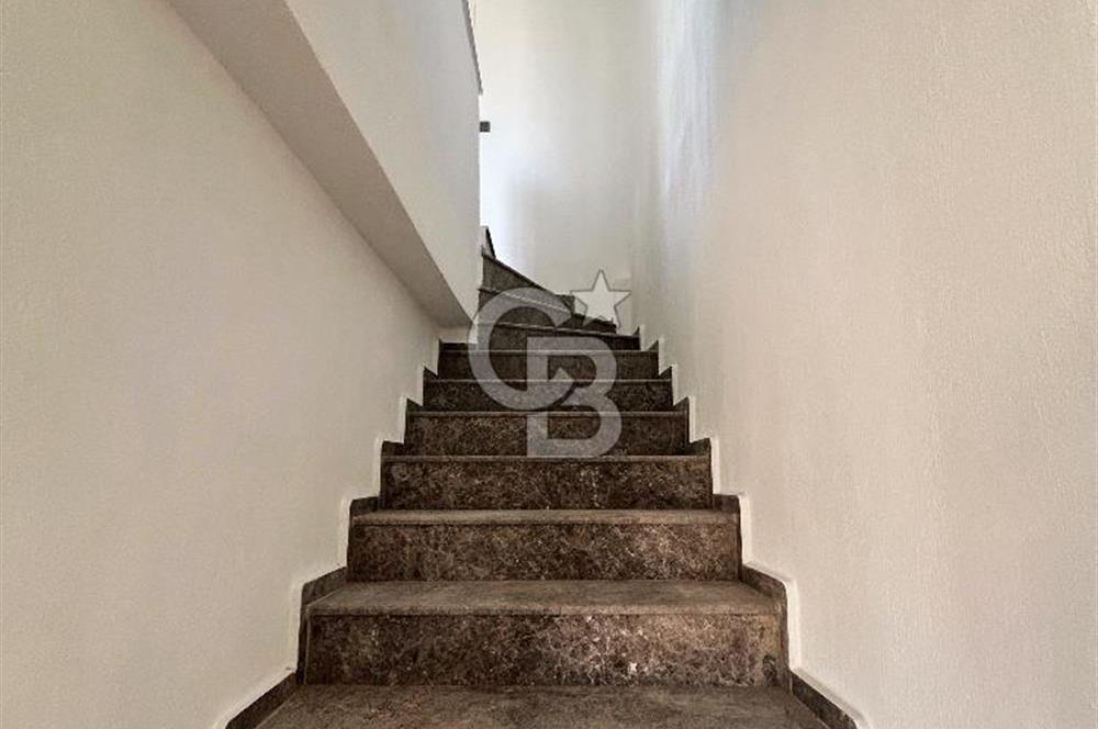 Karaincirde denize 750m villa! 