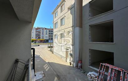 Çanakkale Lapseki'de Cadde Üstü Köşe Binada Satılık 1+1 Daire