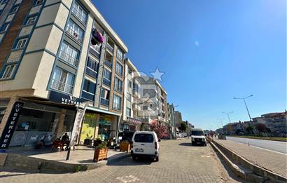 Çanakkale Lapseki'de Cadde Üstü Köşe Binada Satılık 1+1 Daire