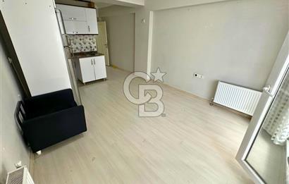 Çanakkale Lapseki'de Cadde Üstü Köşe Binada Satılık 1+1 Daire
