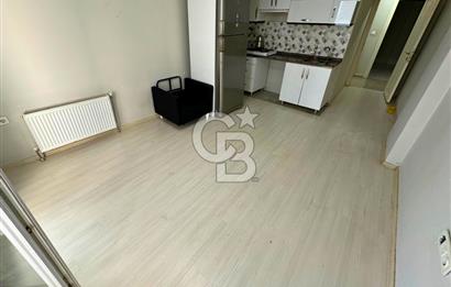 Çanakkale Lapseki'de Cadde Üstü Köşe Binada Satılık 1+1 Daire