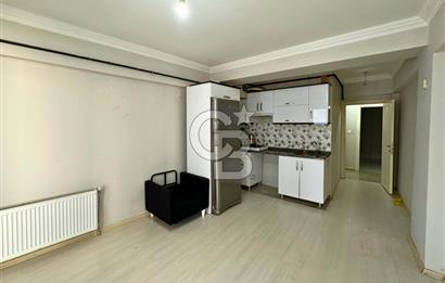 Çanakkale Lapseki'de Cadde Üstü Köşe Binada Satılık 1+1 Daire