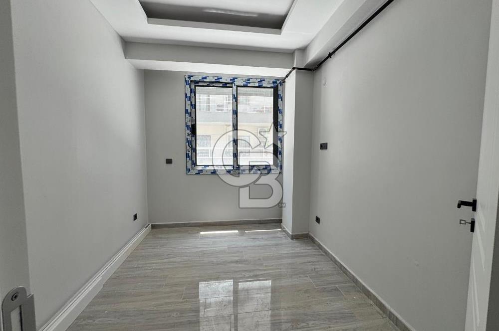 Seferihisar Merkezde Satılık Geniş Teraslı 2+1 Daire