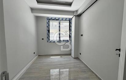 Seferihisar Merkezde Satılık Geniş Teraslı 2+1 Daire