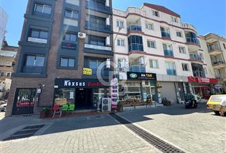 Seferihisar Merkezde Satılık Geniş Teraslı 2+1 Daire