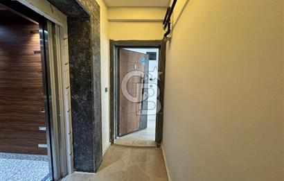 Seferihisar Merkezde Satılık Geniş Teraslı 2+1 Daire