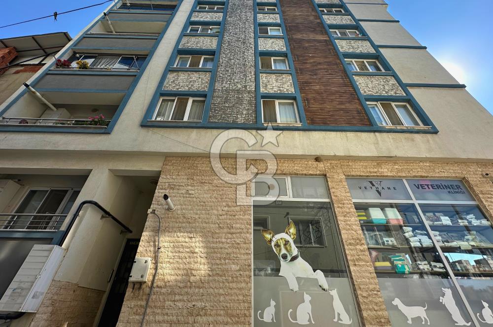 Çanakkale Lapseki'de Cadde Üstü Köşe Binada Satılık 1+1 Daire