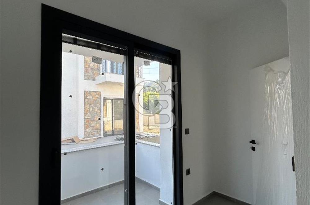 Karaincirde denize 750m villa! 