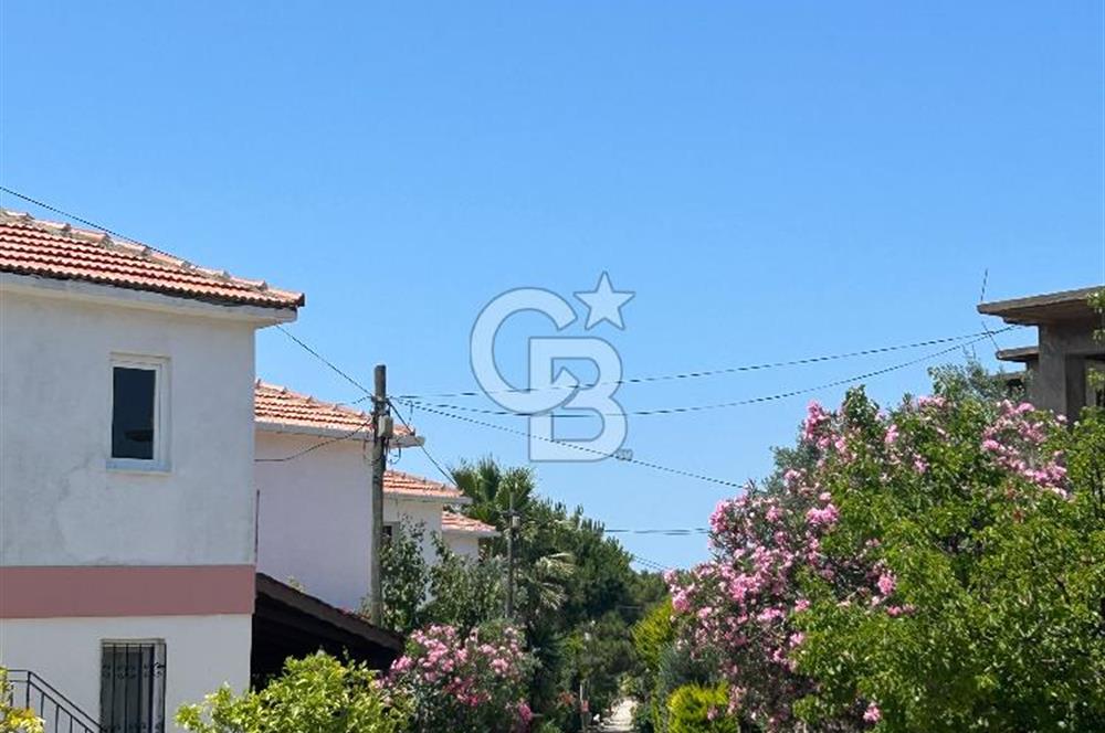 Karaincir raykent sitesinde denize yürüme mesafesi 1+1 