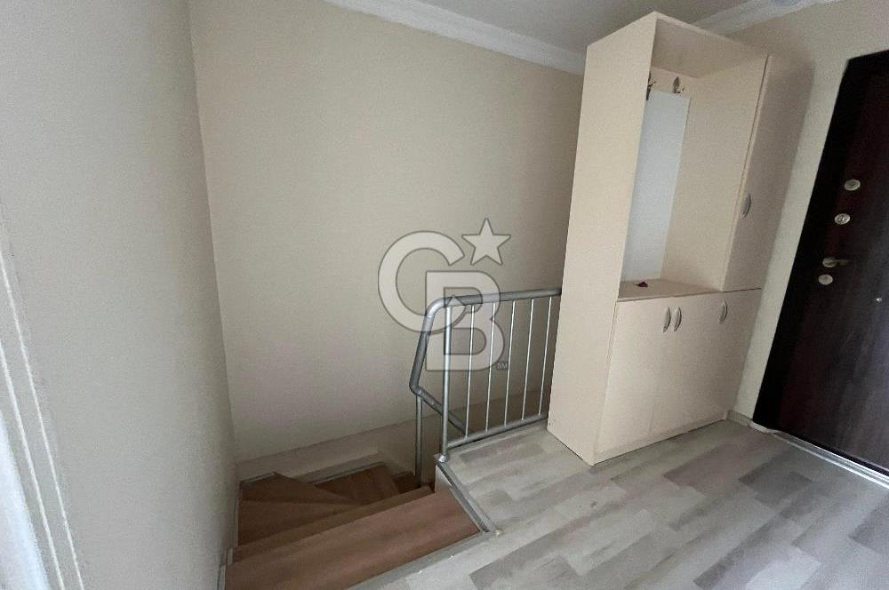 Urla Yaka Mahallesin'de Bahçeli Kiralık Dublex Daire