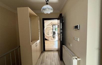 Urla Yaka Mahallesin'de Bahçeli Kiralık Dublex Daire