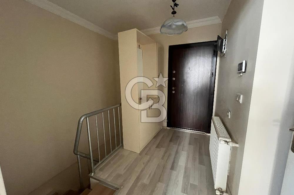 Urla Yaka Mahallesin'de Bahçeli Kiralık Dublex Daire