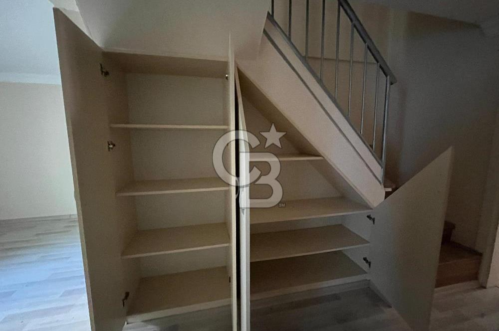 Urla Yaka Mahallesin'de Bahçeli Kiralık Dublex Daire