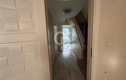 Urla Yaka Mahallesin'de Bahçeli Kiralık Dublex Daire