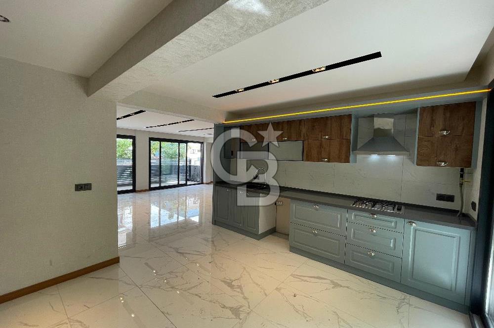 İzmir Güzelbahçe Yalı Satılık Müstakil Villa 3+1 Tripleks