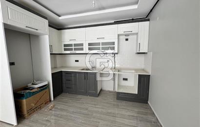 Seferihisar Merkezde Satılık Geniş Teraslı 2+1 Daire