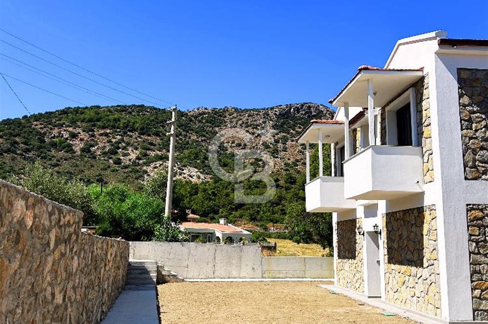 Karaincirde denize 750m villa! 