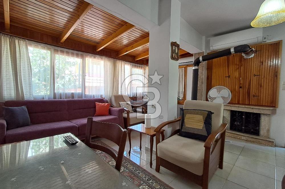 Akbükte Zarafetle Konforun Buluştuğu Denize Yakın,Şömineli Villa
