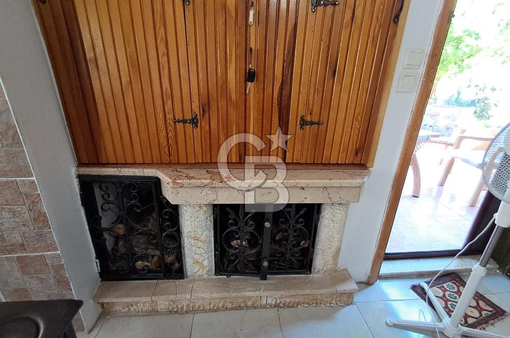 Akbükte Zarafetle Konforun Buluştuğu Denize Yakın,Şömineli Villa
