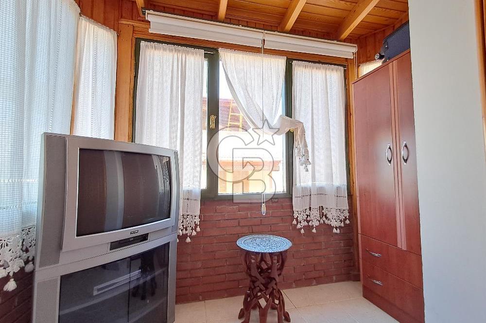 Akbükte Zarafetle Konforun Buluştuğu Denize Yakın,Şömineli Villa
