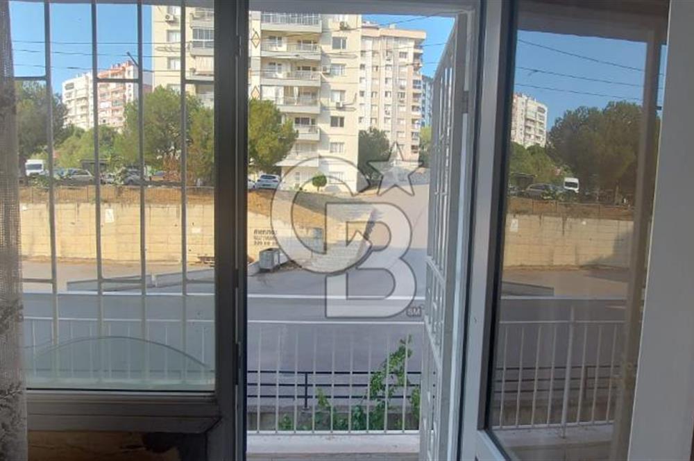 İZMİR ÇİĞLİ YAKAKENT’TE SATILIK 1+1 FİYATINA 3+1 CB~PH