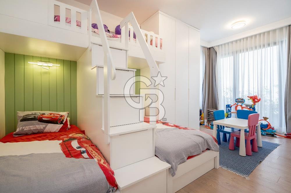 GEMLİK CUMHURİYET' DE SİTE İÇERİSİNDE 4+1 SATILIK DAİRE