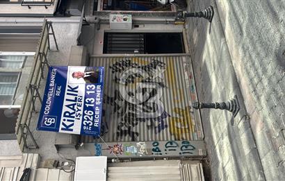KADIKÖY DE RIHTIMA ÇOK YAKIN KİRALIK DÜKKAN