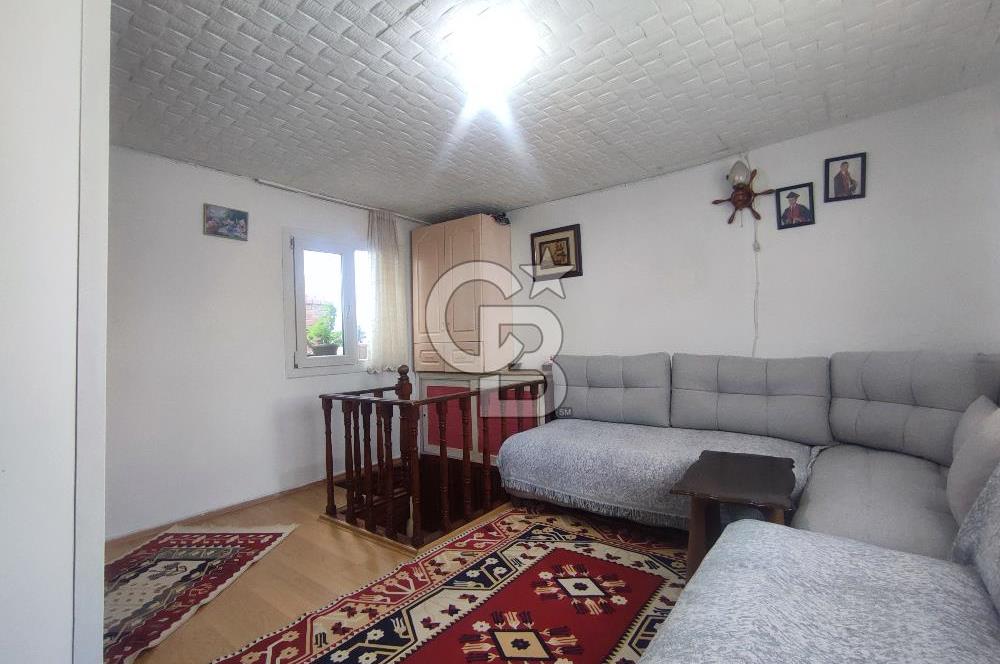 Ayvalık Merkez Çarşı İçinde Satılık Müstakil Ev 
