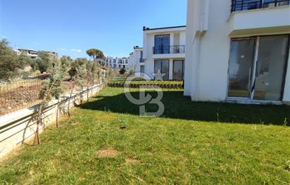 Deniz Kenarında Havuzlu Sitede Satılık Sıfır Villa 