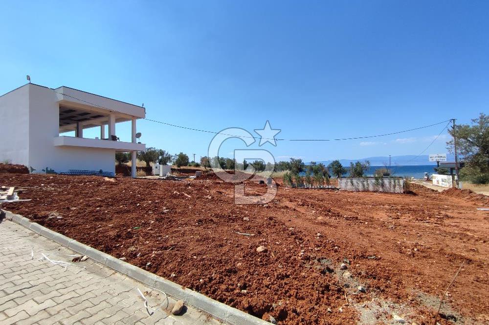 Deniz Kenarında Havuzlu Sitede Satılık Sıfır Villa 