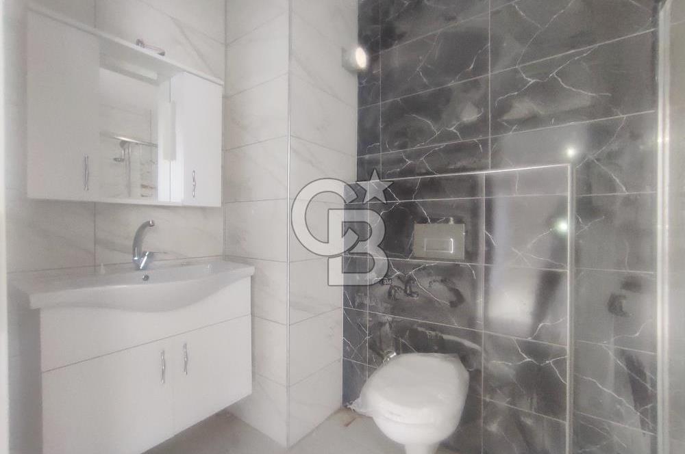 Deniz Kenarında Havuzlu Sitede Satılık Sıfır Villa 