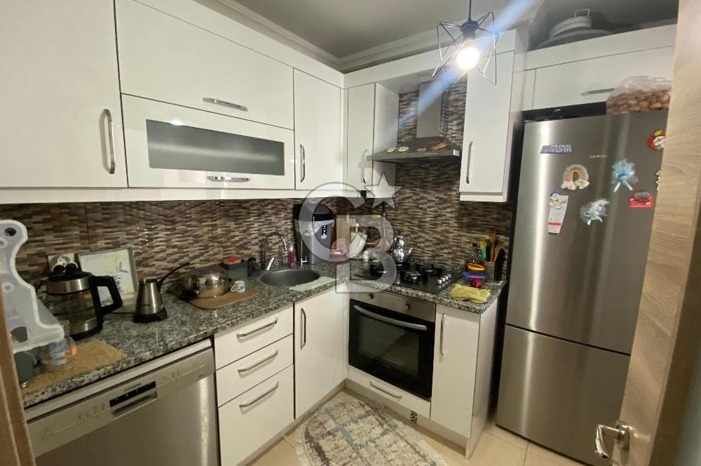 ÇİĞLİ'DE KAPALI MUTFAK 2+1 SATILIK FIRSAT DAİRE