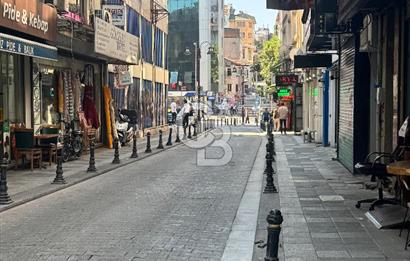 KADIKÖY DE RIHTIMA ÇOK YAKIN KİRALIK DÜKKAN