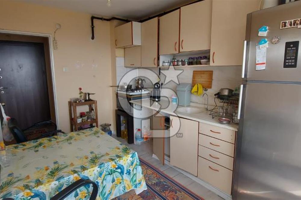 İZMİR ÇİĞLİ YAKAKENT’TE SATILIK 1+1 FİYATINA 3+1 CB~PH