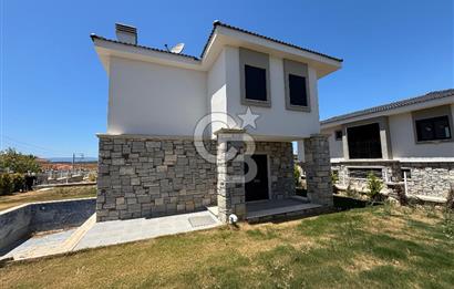 Tam Müstakil Havuzlu Satılık 4+1 Villa