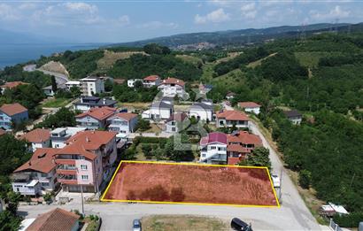 SERDİVAN DA GÖL MANZARALI YATIRIMLIK İMARLI ARSA