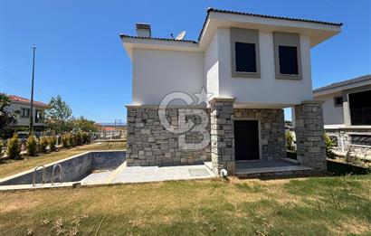 Tam Müstakil Havuzlu Satılık 4+1 Villa