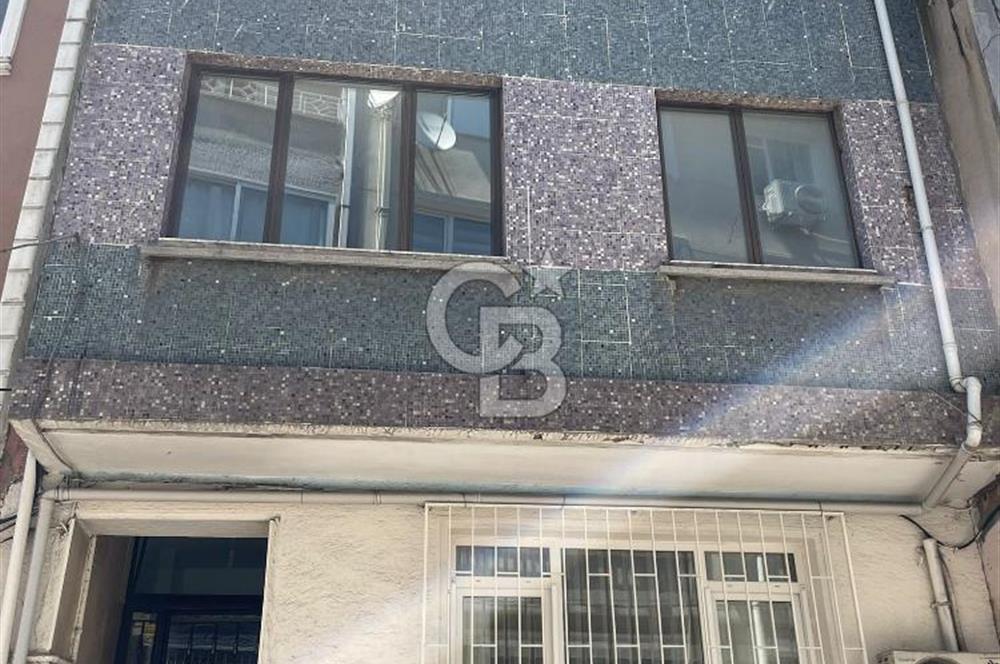 TÜRKALİ MAHALLESİ'NDE BOĞAZ MANZARALI 2+1 YENİLENMİŞ DAİRE