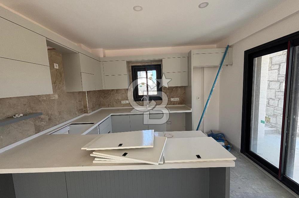 Tam Müstakil Havuzlu Satılık 4+1 Villa