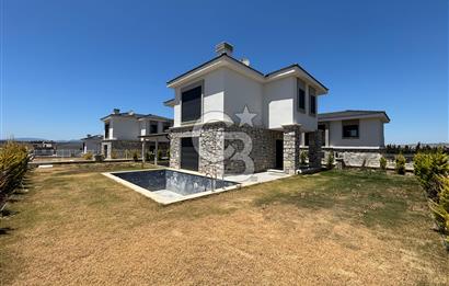 Tam Müstakil Havuzlu Satılık 4+1 Villa