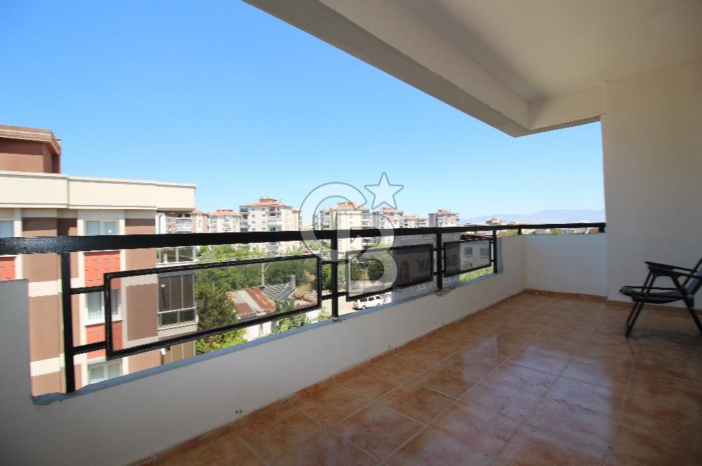 Gaziemir Irmak Mah.de 3+1 - 175 M² Köşe Konum Satılık Daire