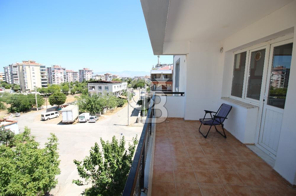 Gaziemir Irmak Mah.de 3+1 - 175 M² Köşe Konum Satılık Daire