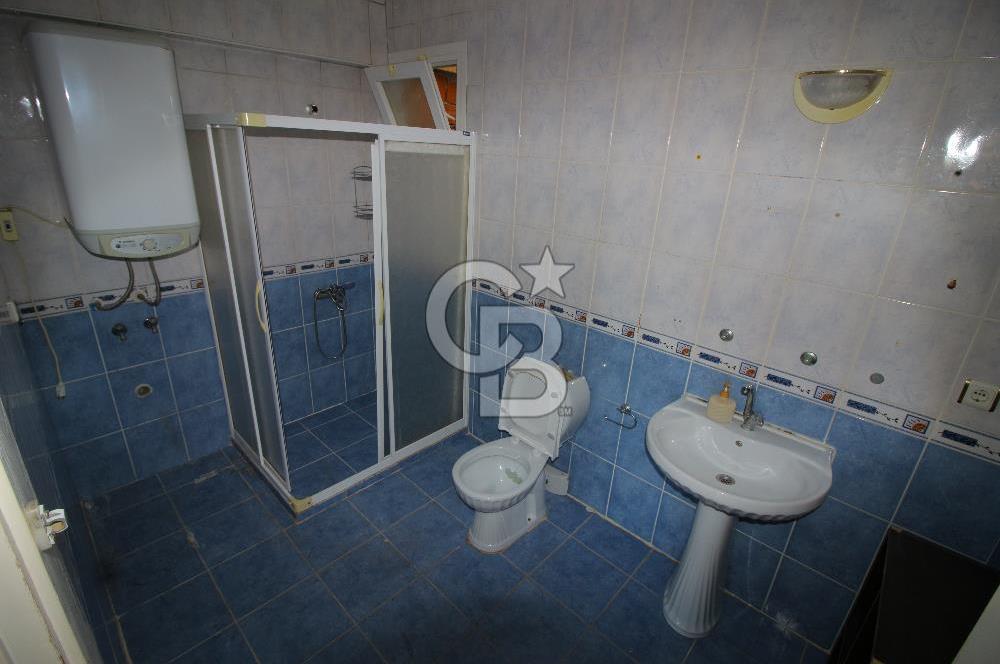 Gaziemir Irmak Mah.de 3+1 - 175 M² Köşe Konum Satılık Daire