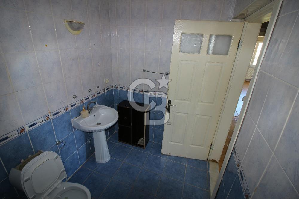 Gaziemir Irmak Mah.de 3+1 - 175 M² Köşe Konum Satılık Daire