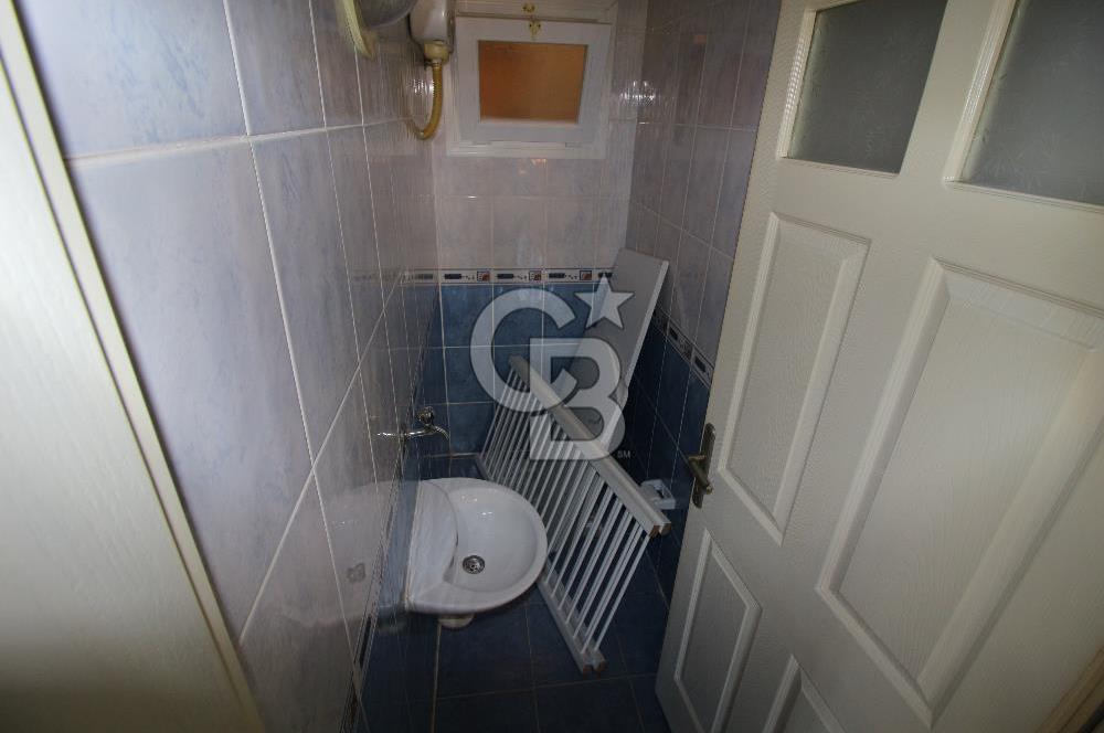 Gaziemir Irmak Mah.de 3+1 - 175 M² Köşe Konum Satılık Daire