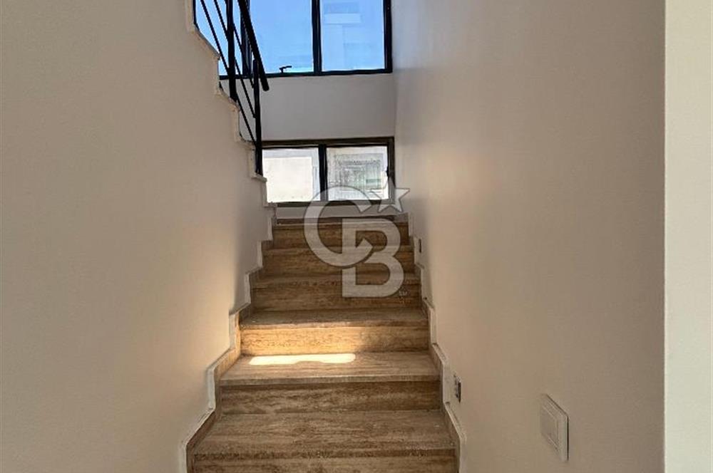 Tam Müstakil Havuzlu Satılık 4+1 Villa