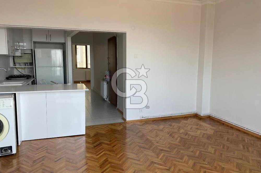 TÜRKALİ MAHALLESİ'NDE BOĞAZ MANZARALI 2+1 YENİLENMİŞ DAİRE